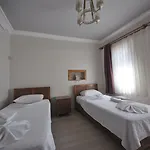 Queen Bee Selçuk