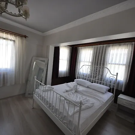 Queen Bee 3* 셀주크