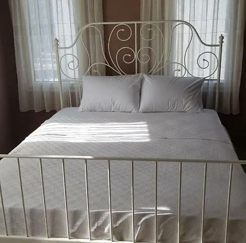 Queen Bee Bed & Breakfast